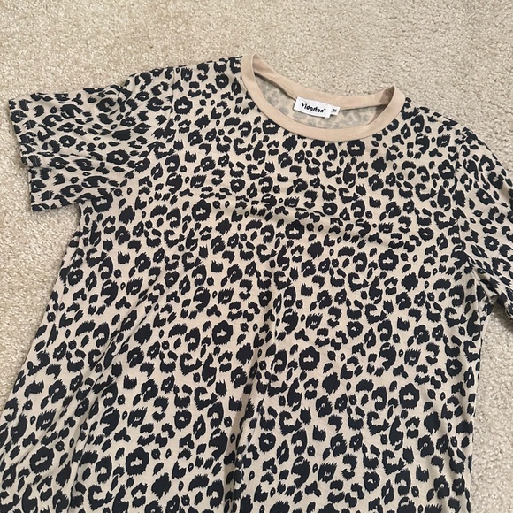 Leopard Top - Picture 3 of 4